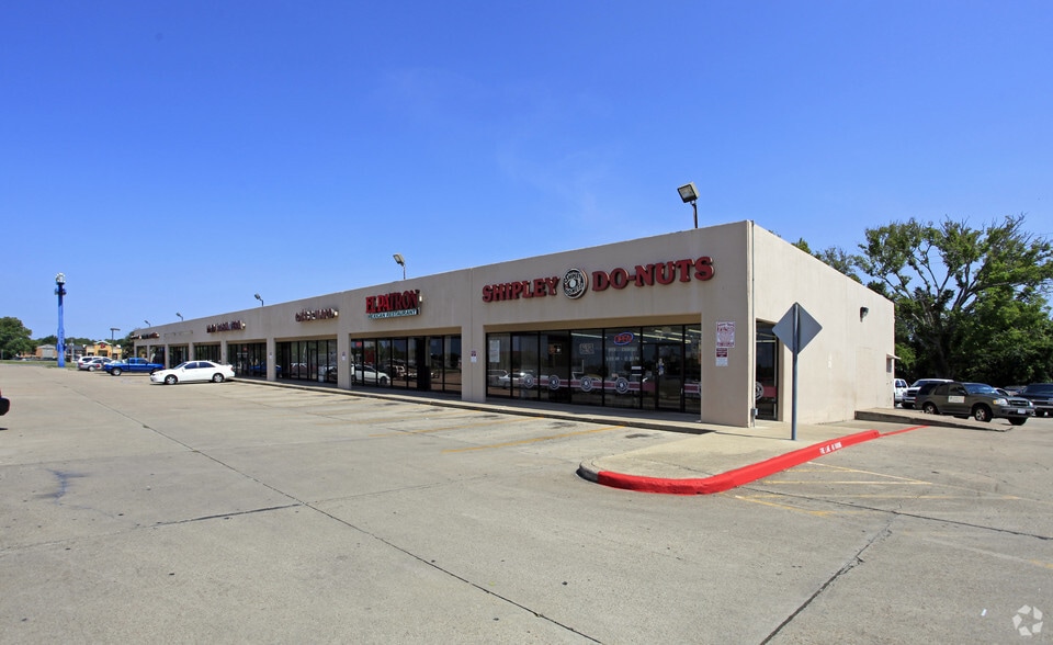 1701 Fairway Dr, Alvin, TX for lease - Primary Photo - Image 3 of 14