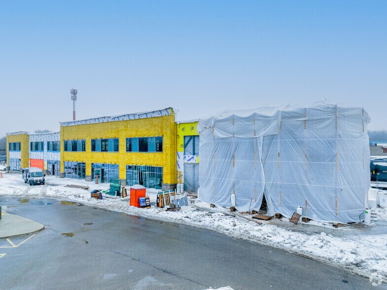 561 York Rd, Guelph, ON à vendre - Photo principale - Image 2 de 6