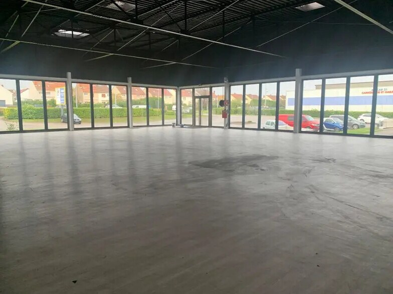 Retail in Marsannay-la-Côte for lease - Building Photo - Image 2 of 4
