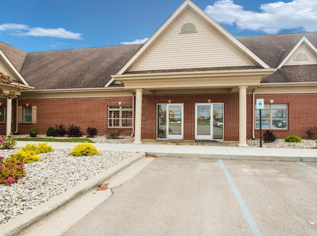 3273 Davison Rd, Lapeer, MI à louer - Photo du bâtiment - Image 2 de 11