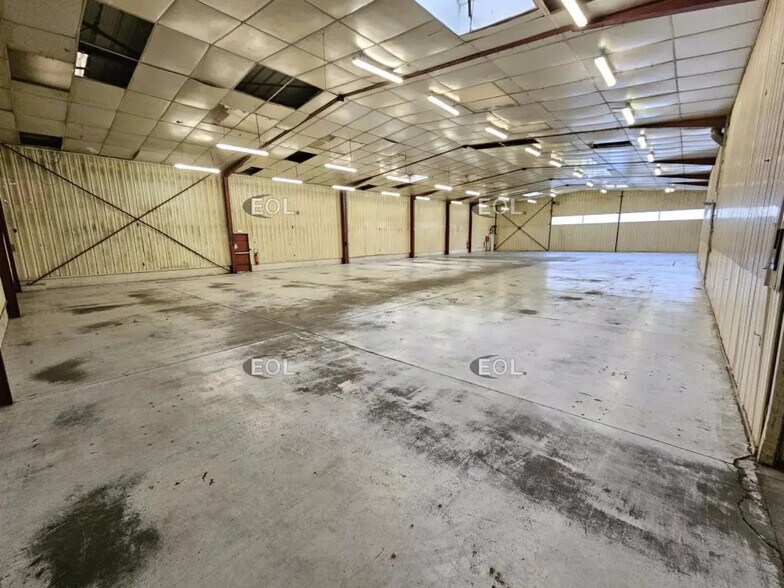 Flex dans Valenton à louer - Photo du bâtiment - Image 2 de 12