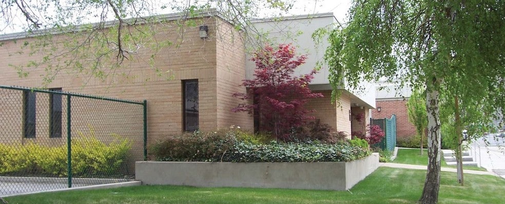 775-795 N 400 W, Salt Lake City, UT à vendre - Photo du bâtiment - Image 3 de 6