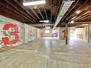 12-14 Victoria St, Beaconsfield for lease Interior Photo- Image 2 of 5