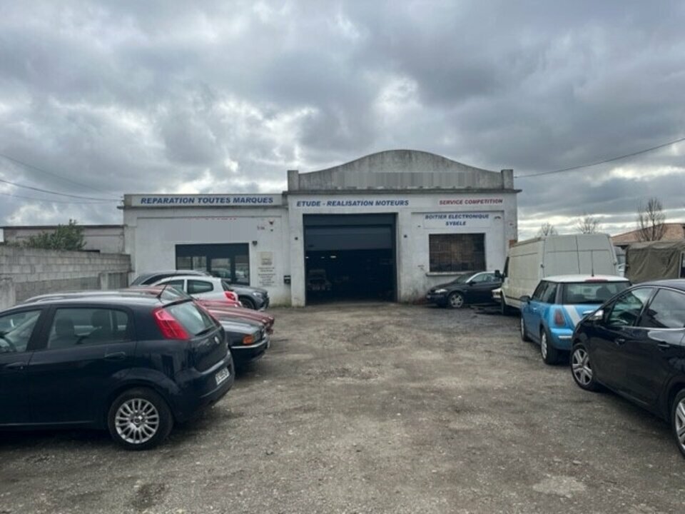Flex in Ambarès-et-Lagrave for sale Building Photo- Image 1 of 5