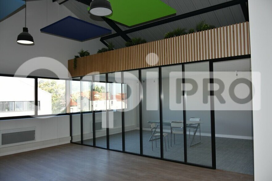 Office in Wissous for lease - Interior Photo - Image 2 of 7