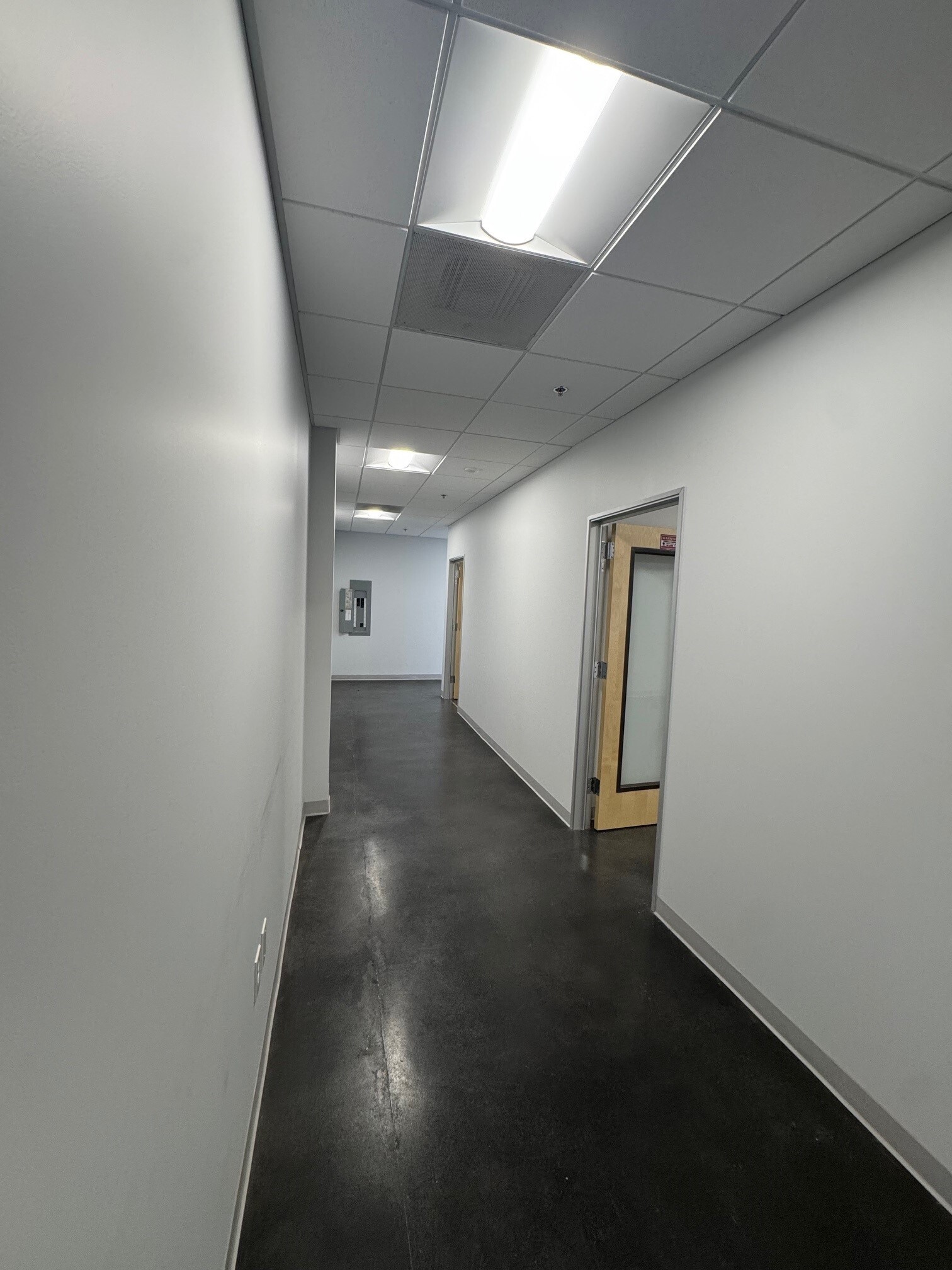1379-1399 W Foothill Blvd, Upland, CA for lease Interior Photo- Image 1 of 11