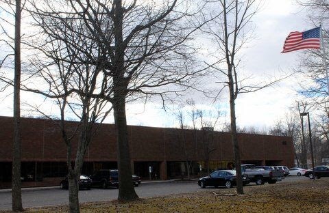 109 Connecticut Dr, Burlington, NJ for lease Primary Photo- Image 1 of 4