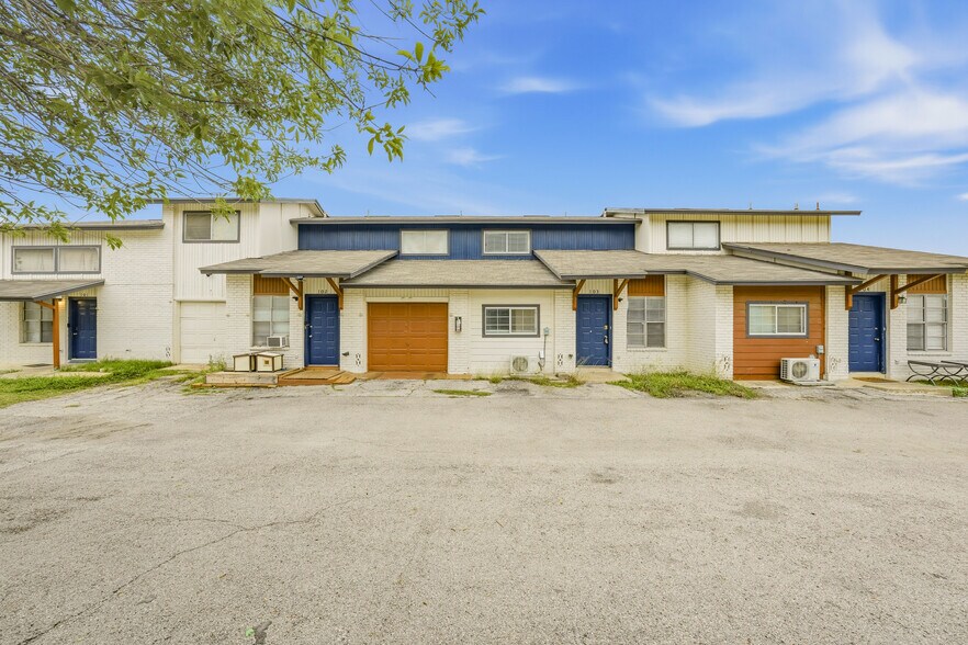 11803 Alamo Blanco St, San Antonio, TX à vendre - Photo du bâtiment - Image 1 de 9