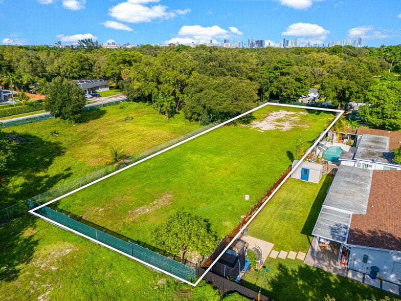 15206 7th Avenue, Miami, FL for sale - Building Photo - Image 3 of 15
