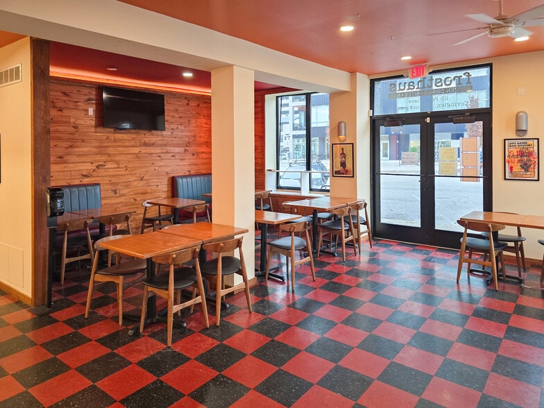 115-117 Park Pl, Covington, KY for lease - Interior Photo - Image 3 of 6