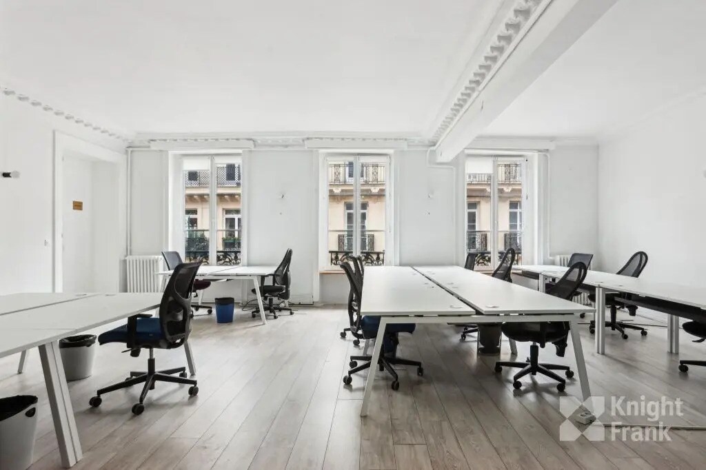 40 Bis Rue Du Faubourg Poissonnière, Paris for lease Building Photo- Image 1 of 2
