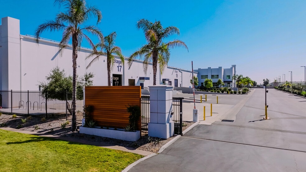 12154 Montague St, Pacoima, CA for lease - Primary Photo - Image 1 of 1