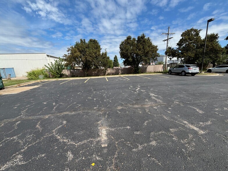 2415 Ponderosa Dr, Lawrence, KS à louer - Photo intérieure - Image 3 de 31