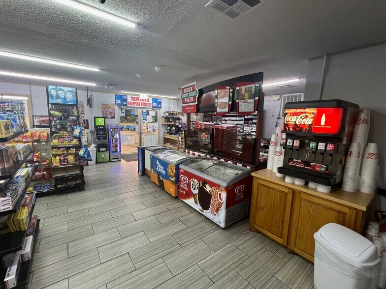 17948 LA Highway 42, Livingston, LA à vendre - Photo du bâtiment - Image 3 de 5