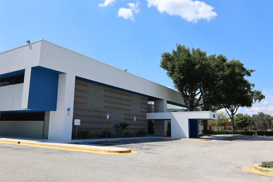 106 Boston Ave, Altamonte Springs, FL à louer - Photo du bâtiment - Image 3 de 12