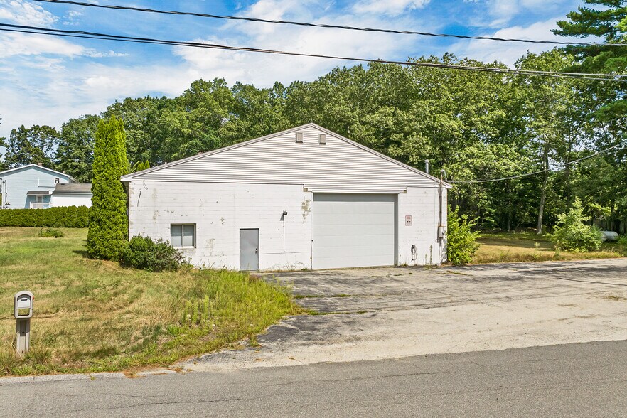 22 Kendall Pond Rd, Derry, NH à vendre - Photo du bâtiment - Image 1 de 29