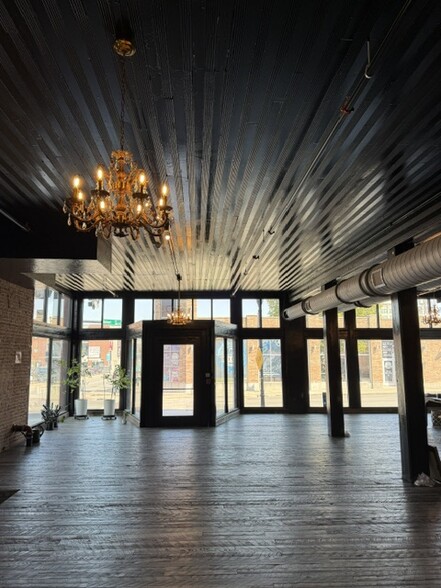 320 W Walnut St, Springfield, MO for lease - Building Photo - Image 3 of 5