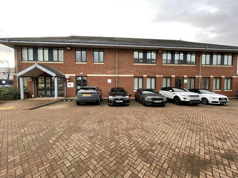 Holland Dr, Newcastle Upon Tyne for lease - Building Photo - Image 2 of 10