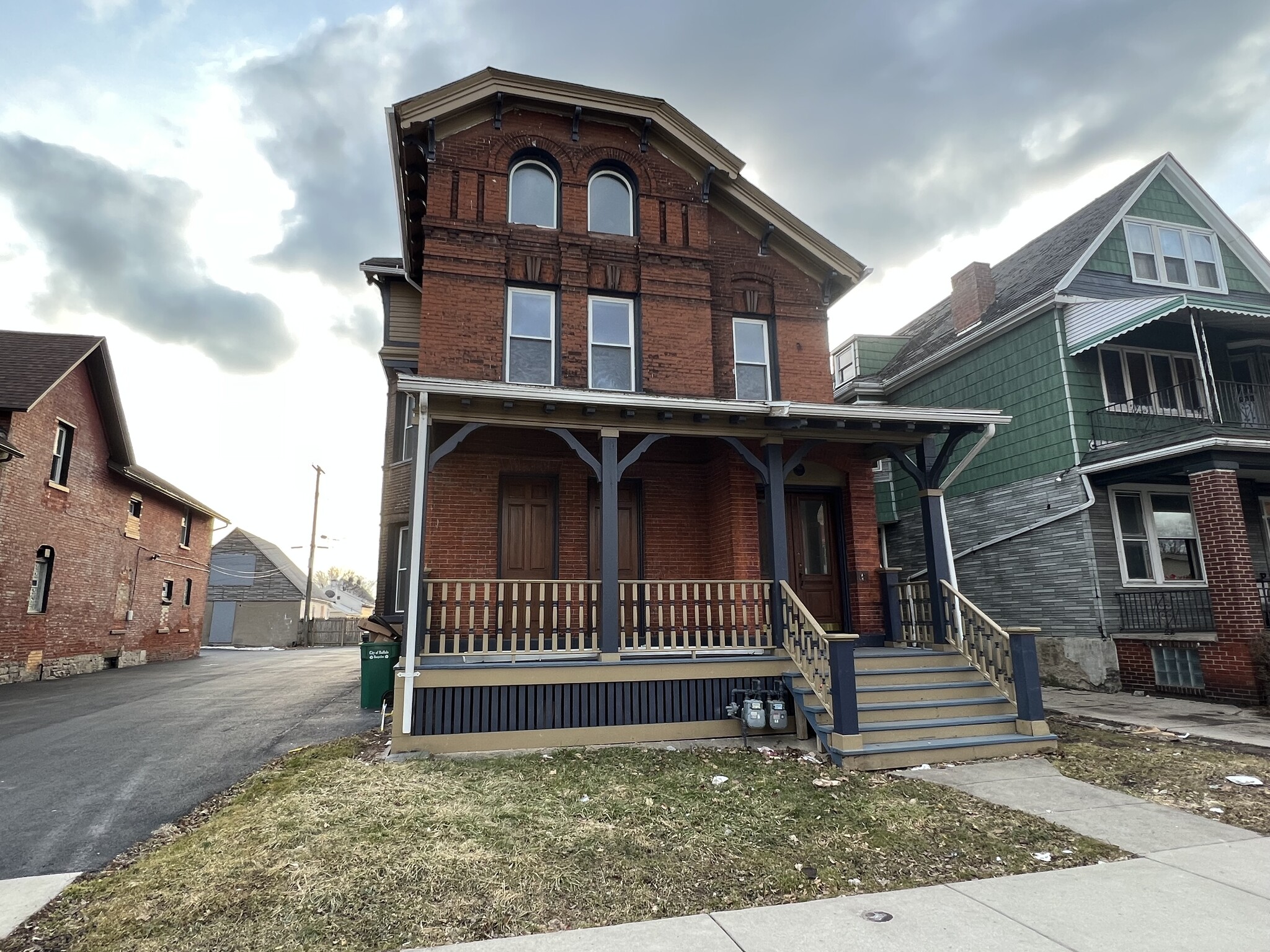 496 Niagara St, Buffalo, NY à vendre Photo du bâtiment- Image 1 de 1