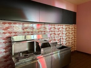3200 Las Vegas Blvd S, Las Vegas, NV for lease Interior Photo- Image 2 of 6