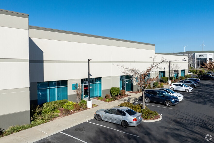 7650-7696 Las Positas Rd, Livermore, CA for lease - Building Photo - Image 2 of 4