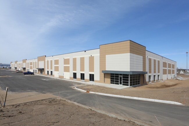 Plus de détails pour 2700 4th Ave E, Shakopee, MN - Industriel à louer