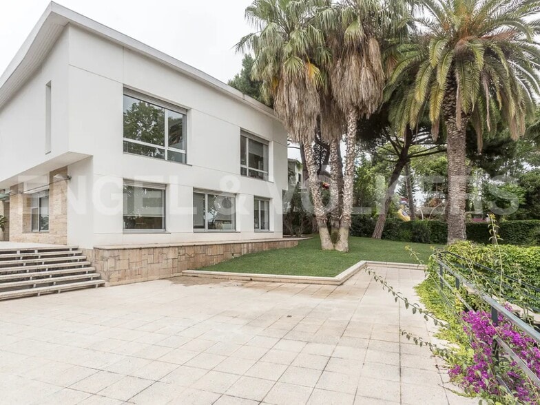 Office in Barcelona, Barcelona for sale - Building Photo - Image 2 of 5