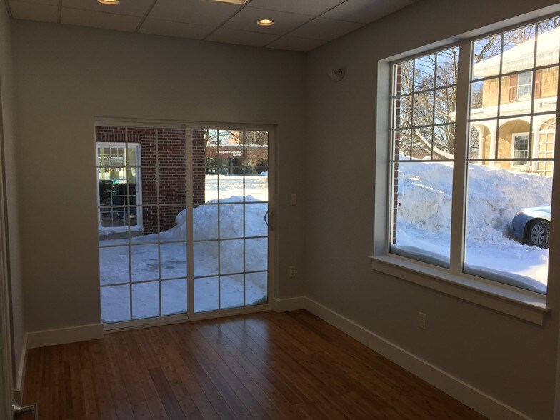 117 West St, Keene, NH à vendre - Photo intérieure - Image 2 de 2