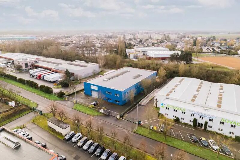 20 Rue Augustin Fresnel, Coignières à louer - Aérien - Image 3 de 6