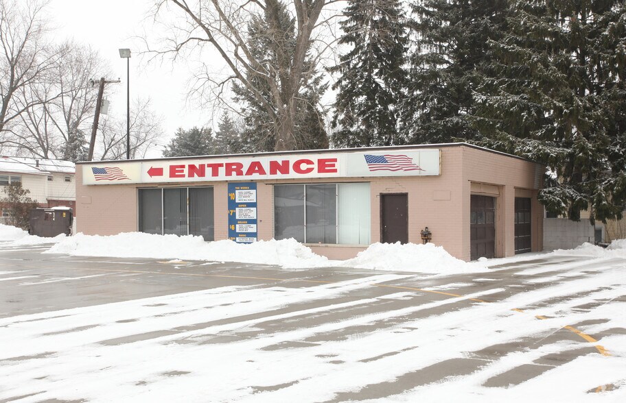 9437 Telegraph Rd, Taylor, MI à vendre - Photo du bâtiment - Image 2 de 3