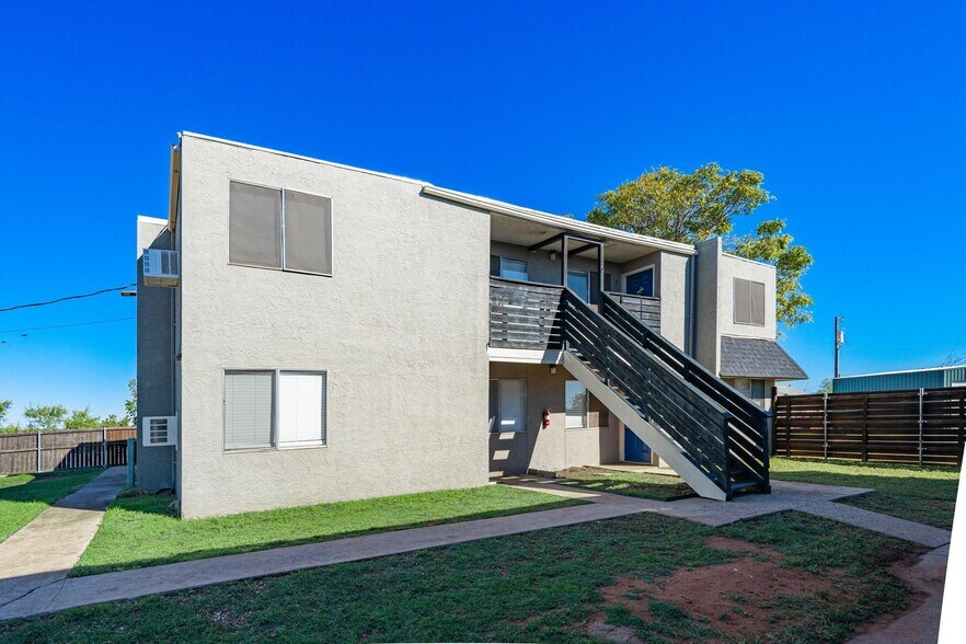 501 Elm St, Sweetwater, TX à vendre - Photo du bâtiment - Image 2 de 26