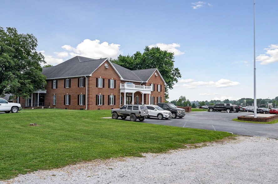 236 Miller Ave, Crossville, TN à vendre - Photo du bâtiment - Image 3 de 16