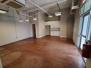 660 Edgewood Ave SE, Atlanta, GA for lease Interior Photo- Image 2 of 4