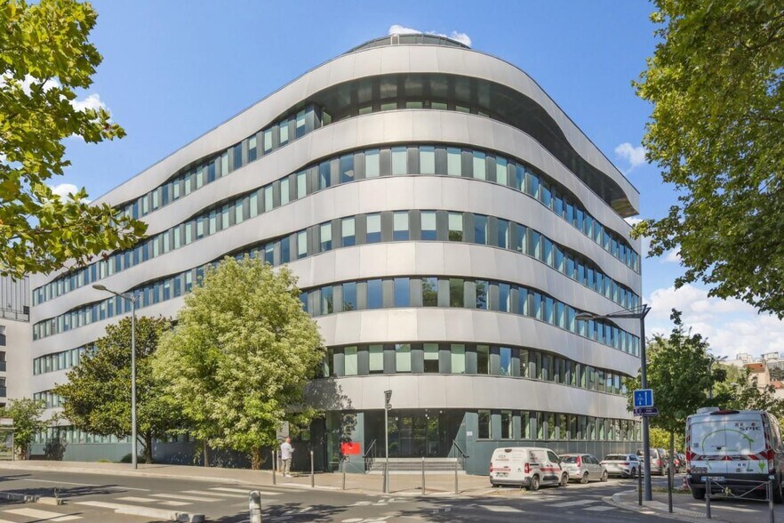 2 Quai Du Commerce, Lyon à louer - Photo du bâtiment - Image 1 de 16