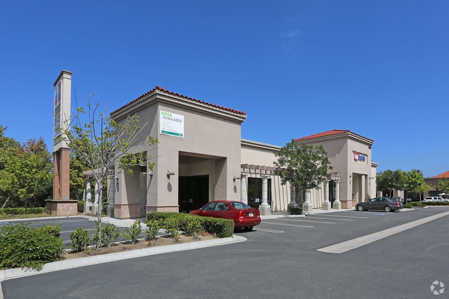 640 Hacienda Dr, Vista, CA for lease - Building Photo - Image 1 of 8