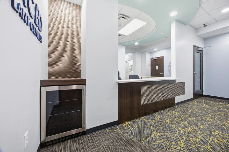 4010 Sandy Brook Dr, Round Rock, TX for sale - Building Photo - Image 2 of 45