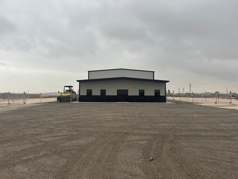 3015 W County Road 135, Midland, TX for lease - Building Photo - Image 2 of 10