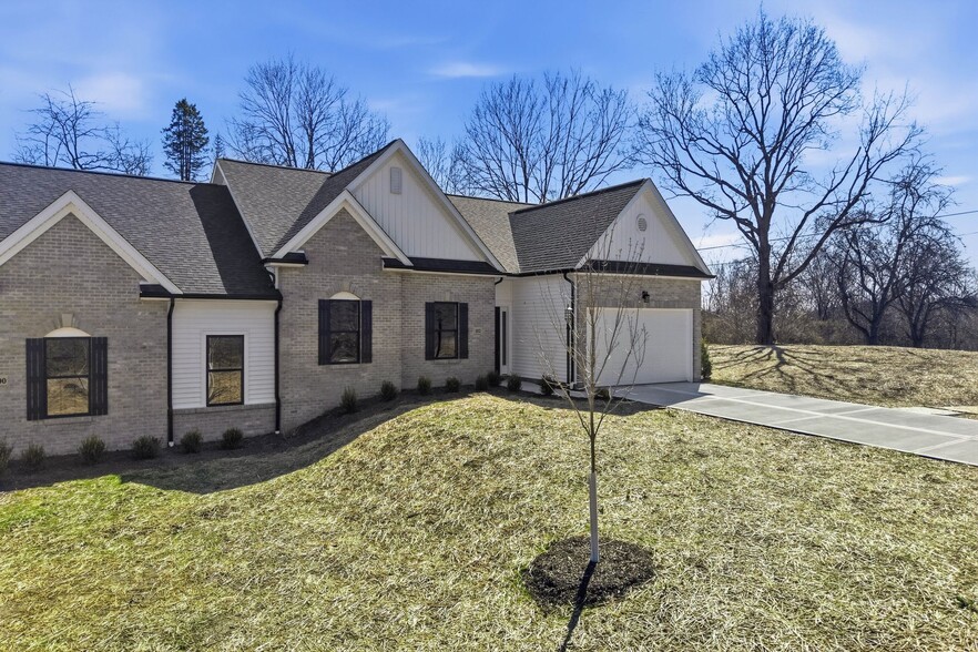 100 Huselton Dr, Butler, PA for sale - Building Photo - Image 3 of 63