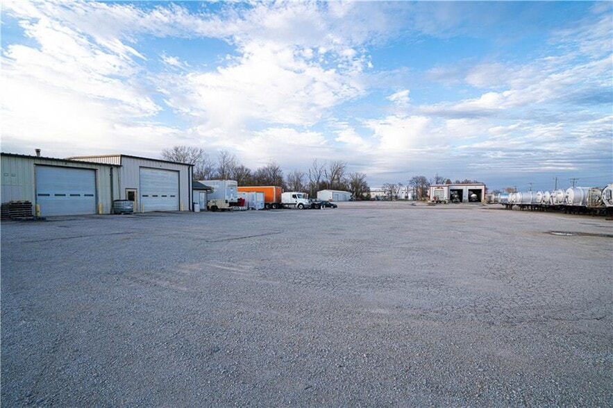 1507 Roseport Rd, Elwood, KS for lease - Building Photo - Image 2 of 7