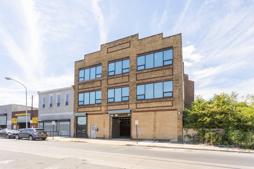 2446-50 Germantown Ave, Philadelphia, PA for lease - Primary Photo - Image 1 of 36