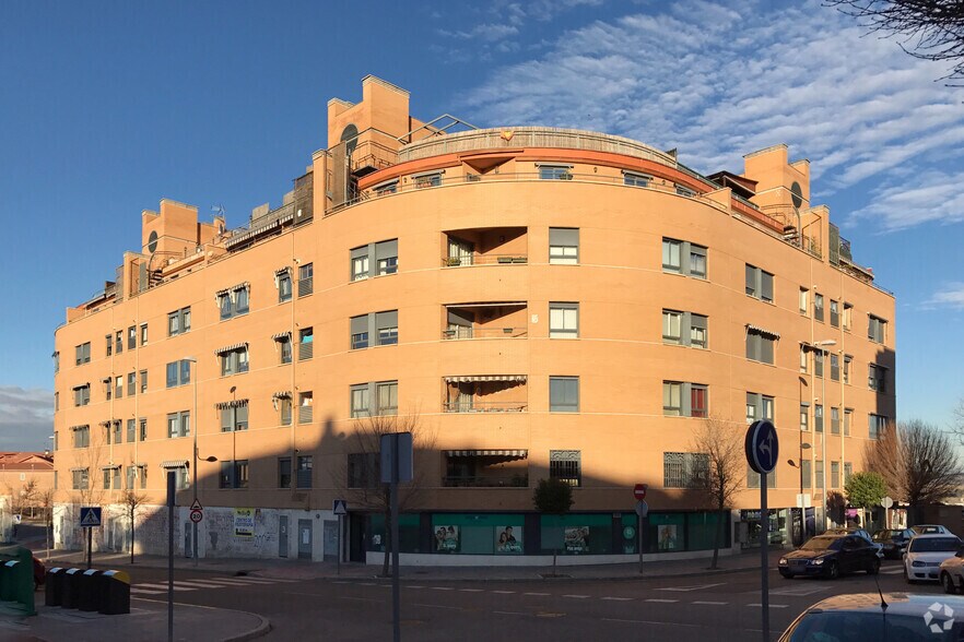 Calle Presidente Felipe González, 4, Arganda del Rey, Madrid à louer - Photo du bâtiment - Image 2 de 2