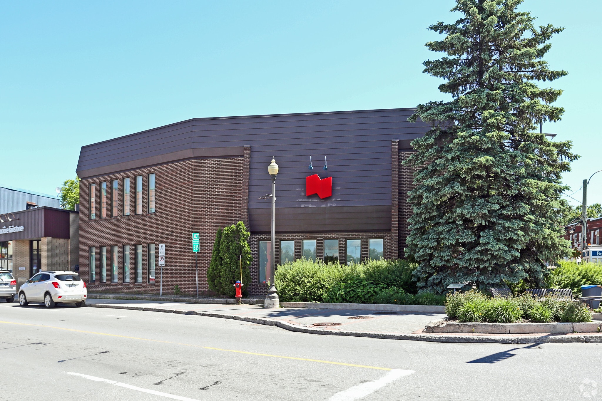 107-111 Rue Maclaren E, Gatineau, QC à louer Photo principale- Image 1 de 28