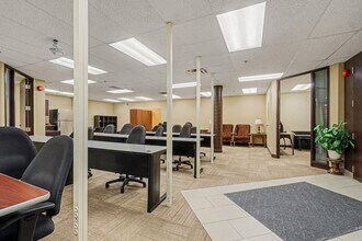 1223 Michael St, Gloucester, ON for lease Building Photo- Image 2 of 6