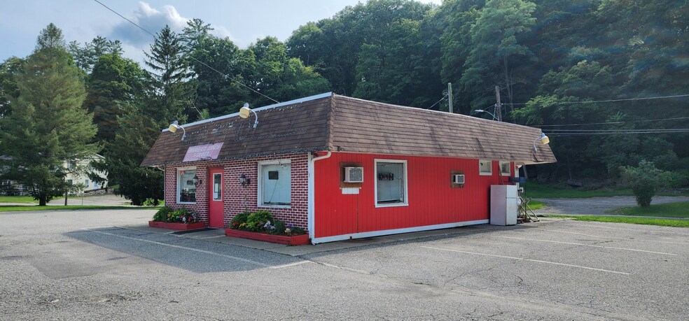 3237 Route 22, Dover Plains, NY à vendre - Photo principale - Image 1 de 1