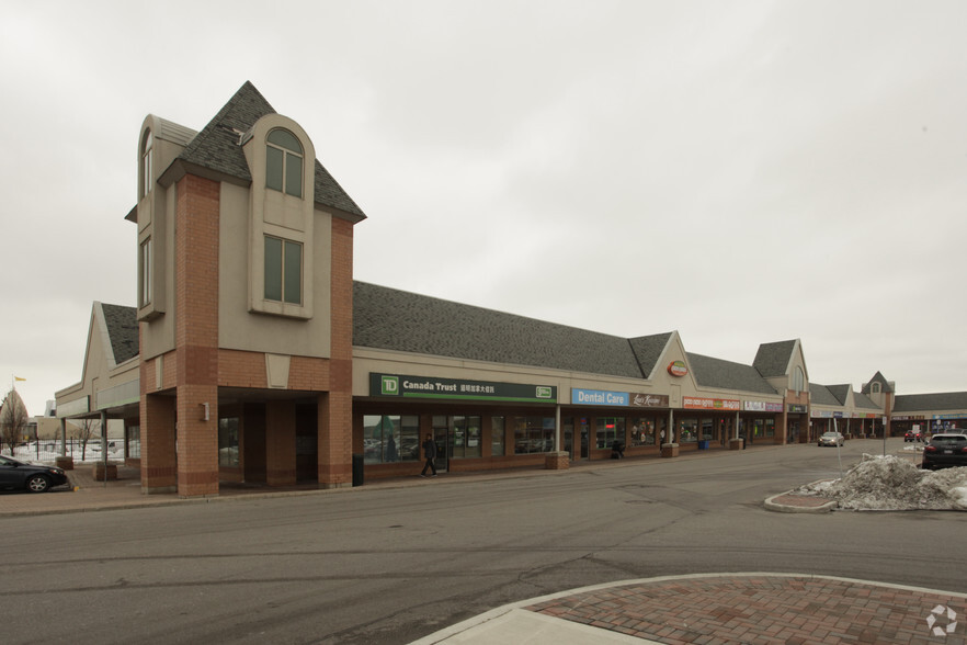 9255 Woodbine Ave, Markham, ON à louer - Photo du bâtiment - Image 3 de 7