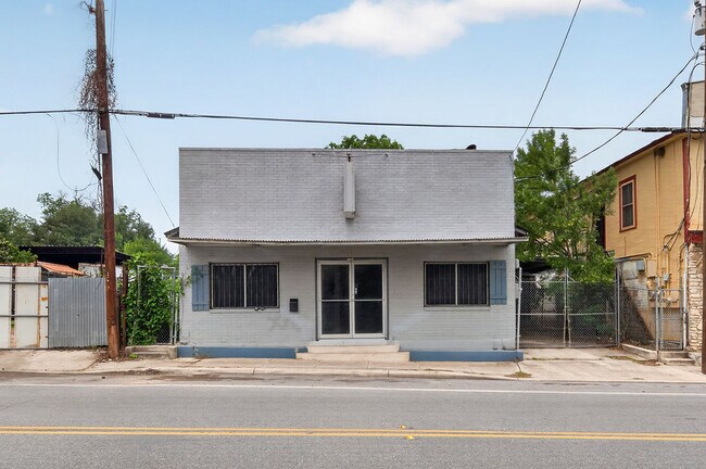 Plus de détails pour 905 Ruiz St, San Antonio, TX - Commerce de détail à louer