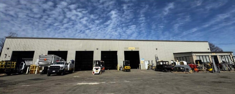 206-208 Route 109, Farmingdale, NY for lease - Building Photo - Image 3 of 5