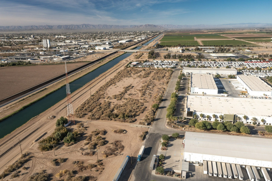 Pan American St, Calexico, CA à vendre - Photo du bâtiment - Image 1 de 8