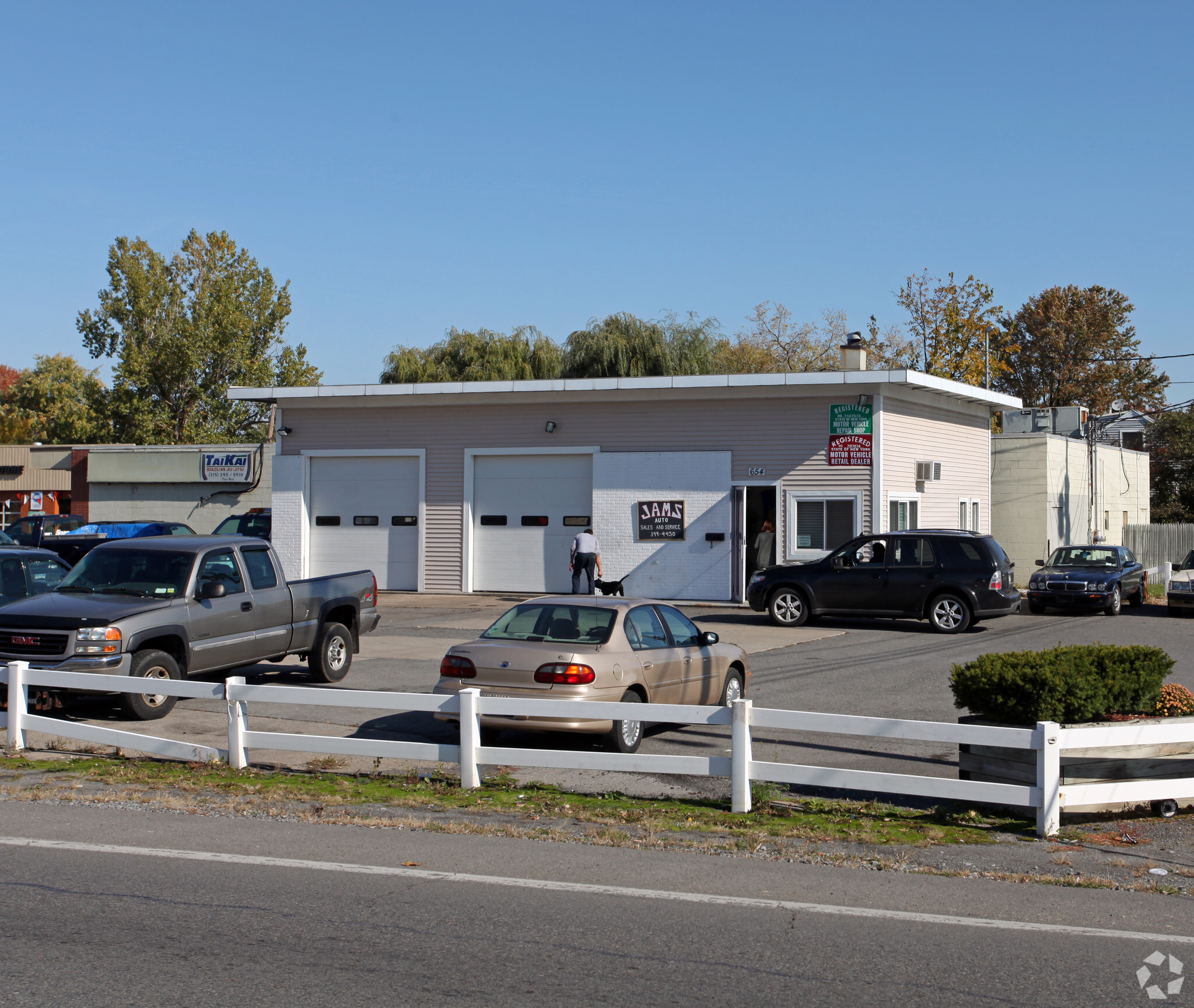 654 Old Liverpool Rd, Liverpool, NY à vendre Photo principale- Image 1 de 1