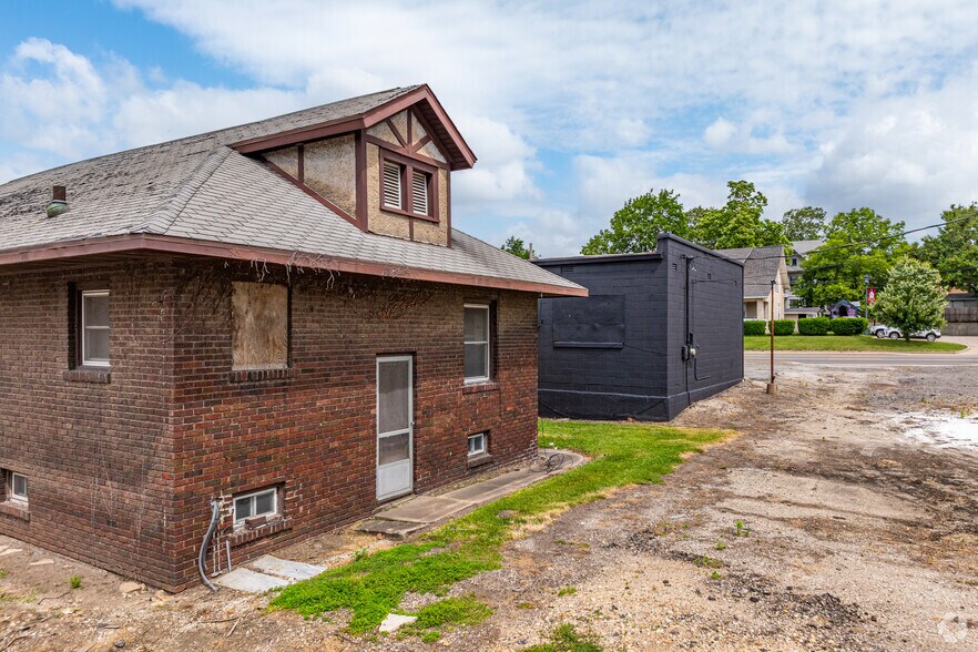 608 3rd St, La Salle, IL à vendre - Photo du bâtiment - Image 2 de 6